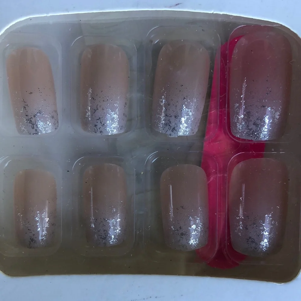 DIY Natural Manicure Nail Set - Picture 3 of 3